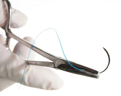 Welke-Draad-bij-Welke-Naaldvoerder-Bekijk-Onze-Kleurgecodeerde-Gids Besurgical